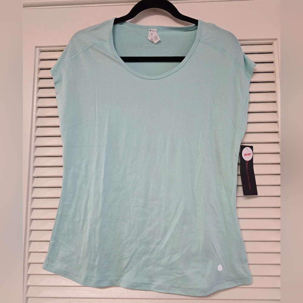 Bally Total Fitness - (NWT) Athletic Lightweight Yoga Workout Workout Top